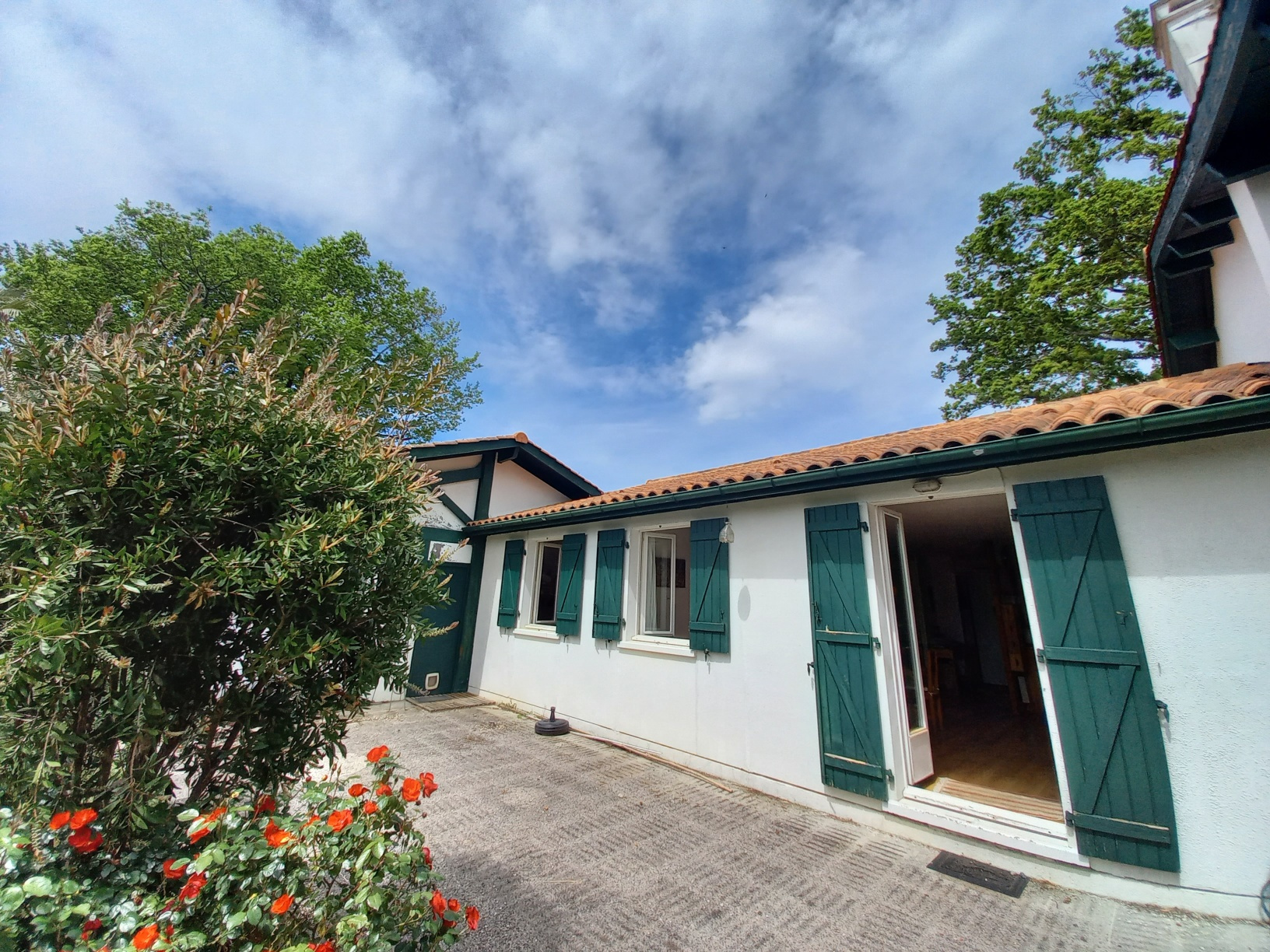 vente maison à ESPELETTE - 459 900