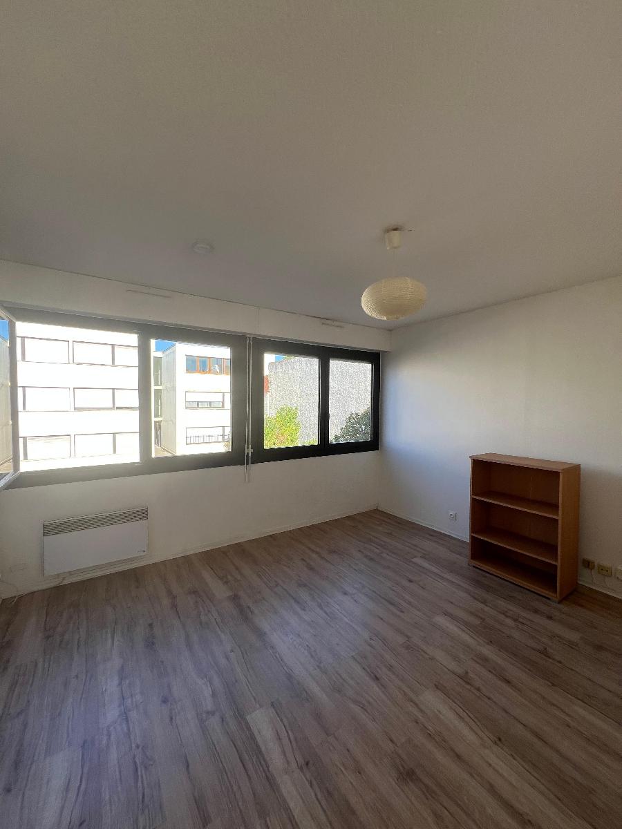 location appartement à BORDEAUX - 669 / mois