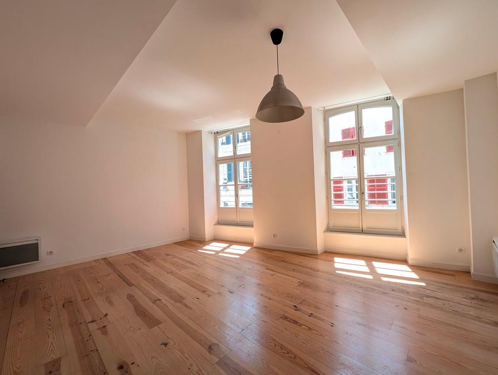 location appartement à BAYONNE - 678 C.C. / mois