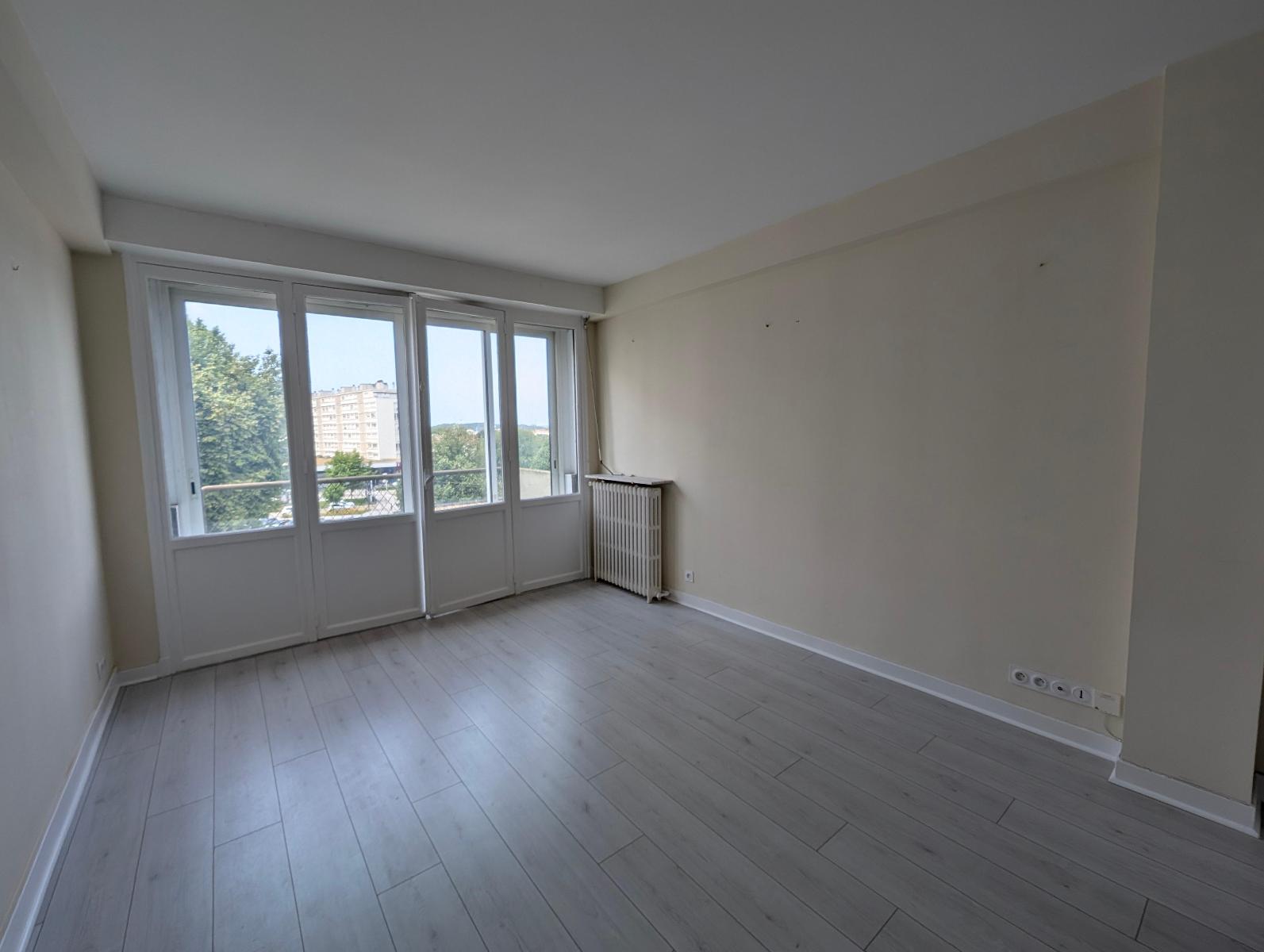 location appartement à BAYONNE - 830 C.C. / mois